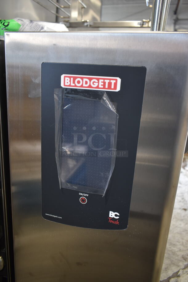 BRAND NEW SCRATCH AND DENT! Blodgett BLCT102E/CPE 2.10 Stainless Steel Commercial Electric Powered Combi Convection Oven w/ View Through Door, Metal Oven Racks and Stand. 208 Volts, 3 Phase.  - Image 5 of 9
