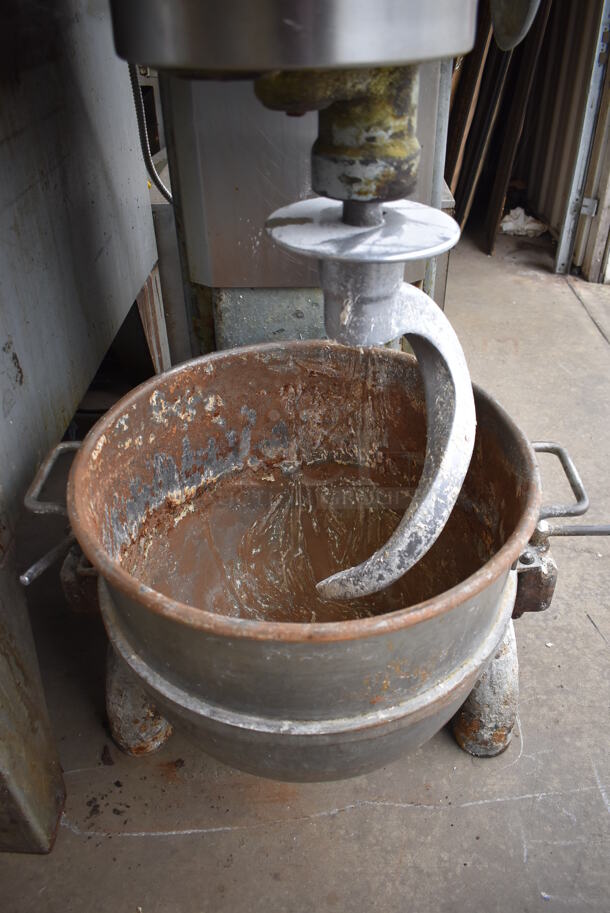 Hobart H-600 Metal Commercial Floor Style 60 Quart Planetary Dough Mixer w/ Metal Mixing Bowl. 208 Volts, 3 Phase. 24x39x56 - Image 6 of 7