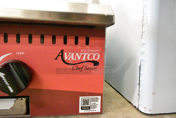 BRAND NEW SCRATCH AND DENT! Avantco 177CAG36MG Stainless Steel 36" Countertop Natural Gas Griddle with Manual Controls. 90,000 BTU. - Image 3 of 7