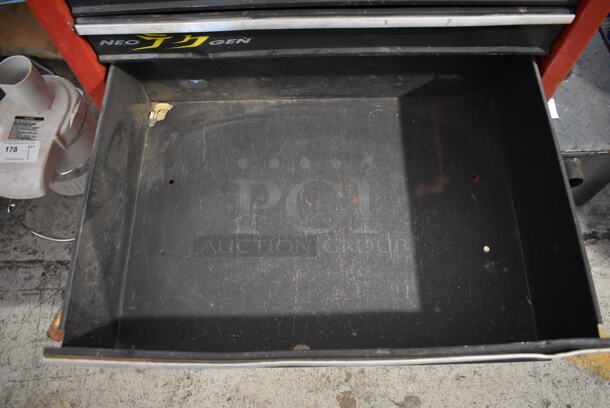 Razo Red Metal Portable Toolbox on Commercial Casters. 27x19x34 - Image 7 of 8