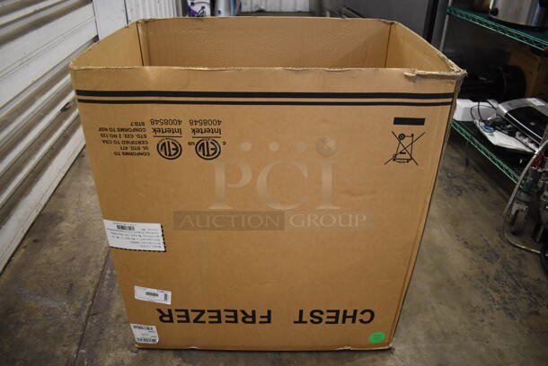BRAND NEW IN BOX! Galaxy 177CF5 Metal Commercial 5.2 cu. ft. Chest Freezer on Commercial Casters. 115 Volts, 1 Phase. 30x22x33.5. Tested and Working! - Image 8 of 9