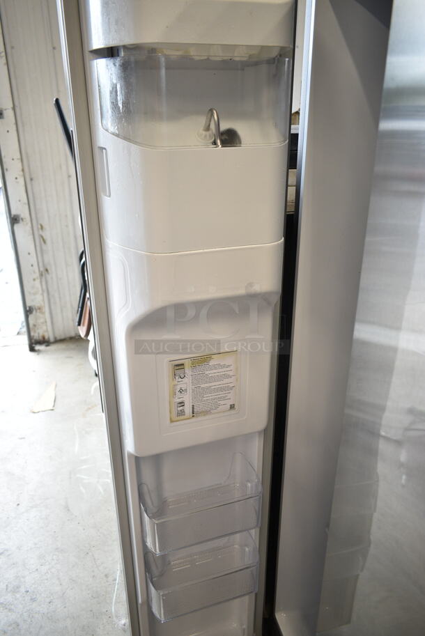 Samsung RS27T5200SR Stainless Steel Freestanding Side by Side Refrigerator with 27.4 Cu. Ft. Total Capacity. 115 Volts, 1 Phase. Tested and Working! - Image 8 of 9