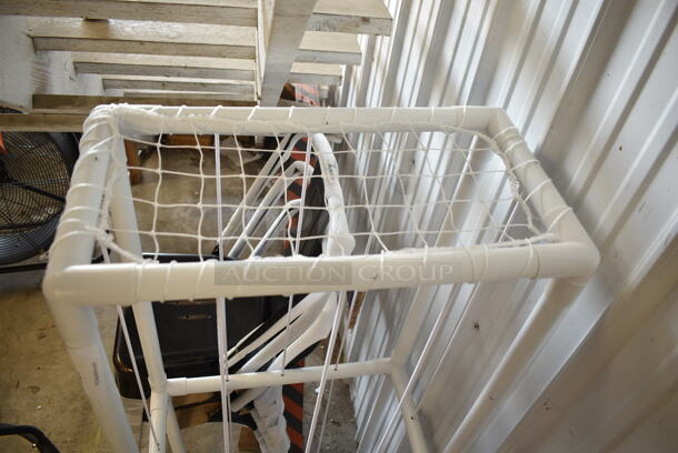White Stuffed Animal Storage Cage. - Image 3 of 3