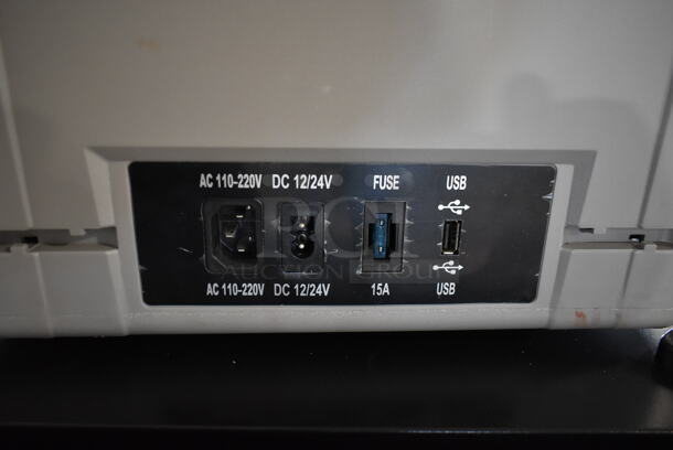 BRAND NEW SCRATCH AND DENT! Whynter FMC-350XP Metal Countertop 34 Quart Compact Portable Freezer Refrigerator. 115 Volts, 1 Phase. Tested and Working! - Image 5 of 7