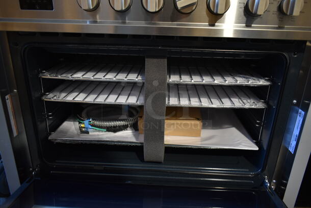 KoolMore KM-FR36EE-SS Stainless Steel Electric Powered 4 Burner Range. See Pictures for Damaged Stove Top. 240 Volts, 1 Phase.  - Image 5 of 6