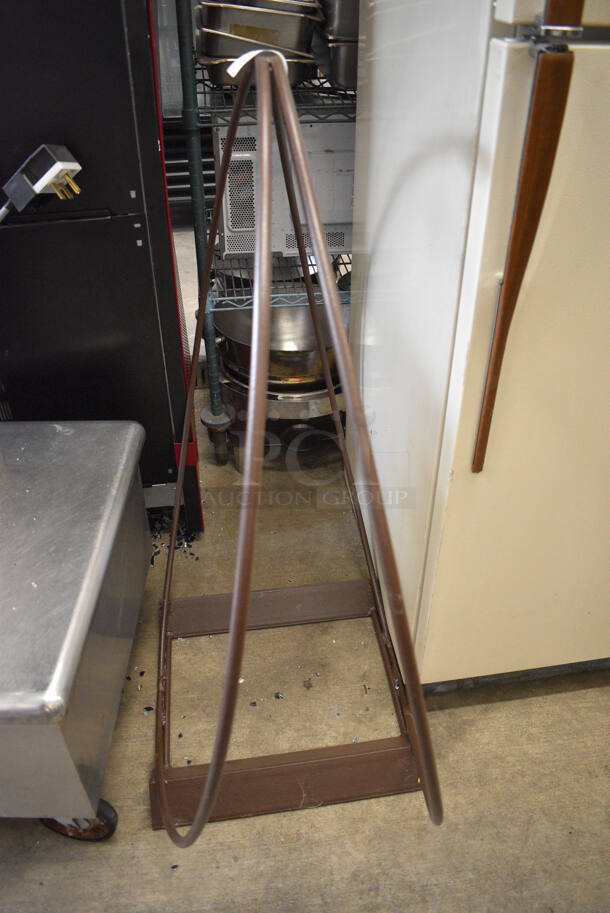 Brown Metal Unit. 37x18x43 - Image 2 of 3