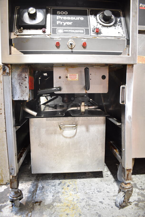 Henny Penny 500 Stainless Steel Commercial Floor Style Electric Powered Pressure Fryer w/ Metal Fry Basket on Commercial Casters. 208 Volts, 3 Phase.  - Image 4 of 10