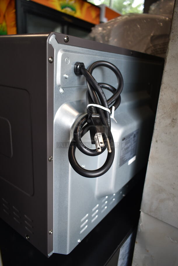 BRAND NEW SCRATCH AND DENT! Whynter TSO-488GB Stainless Steel Commercial Countertop Multi-Function Intelligent Convection Steam Oven Air Fryer. 120 Volts, 1 Phase. Tested and Working! - Image 7 of 9