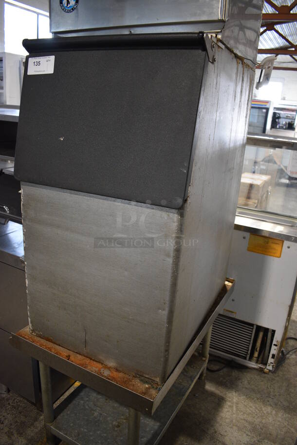 Hoshizaki Model KM-500MAH Stainless Steel Commercial Ice Machine Head on Metal Commercial Ice Bin and Equipment Stand. 115-120 Volts, 1 Phase. 23x33x71, 37x24x25 - Image 5 of 8