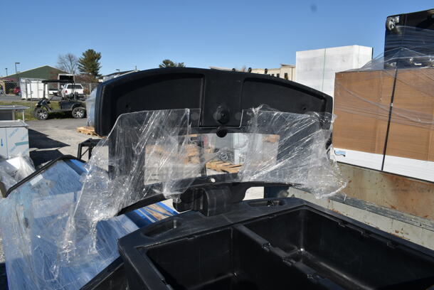 Black Poly Buffet Station on Commercial Casters. - Image 3 of 6