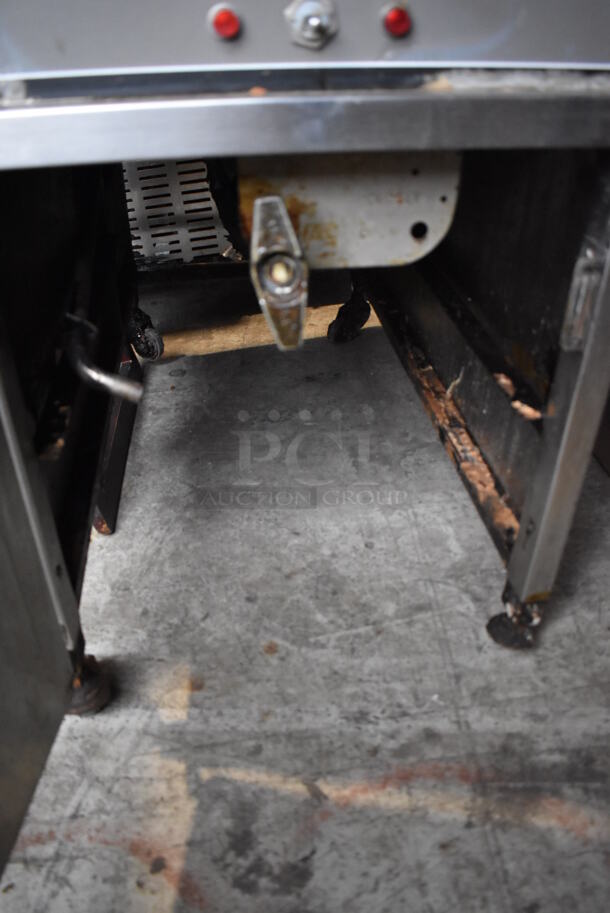 Henny Penny 500 Stainless Steel Commercial Electric Powered Floor Style Pressure Fryer on Commercial Casters. 208 Volts, 1 Phase. 18x38x46 - Image 9 of 11