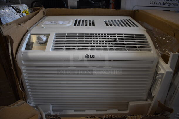 BRAND NEW SCRATCH AND DENT! LG LW5016 Window Mount Air Conditioner. 115 Volts, 1 Phase. 17x15x12