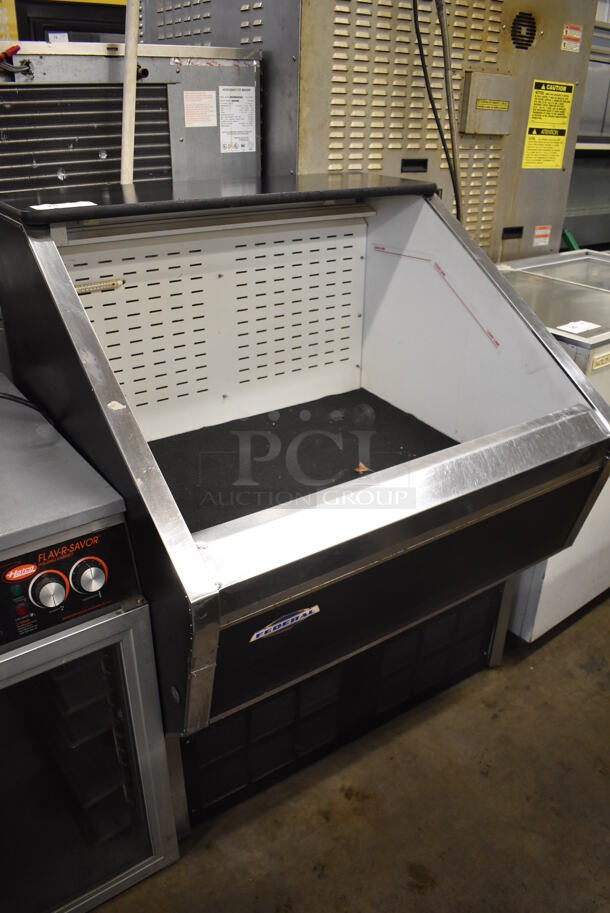 Federal Metal Commercial Grab N Go Merchandiser. 36.5x34x45. Cannot Test Due To Plug Style