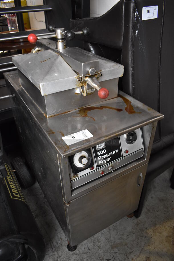 Henny Penny 500 Stainless Steel Commercial Electric Powered Floor Style Pressure Fryer on Commercial Casters. 208 Volts, 3 Phase. 18x38x46 - Image 3 of 10