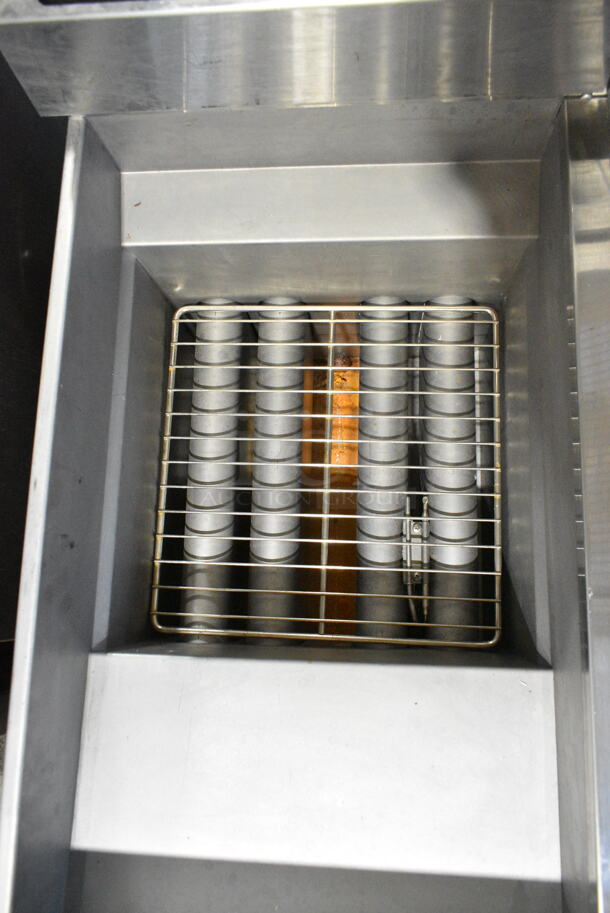 BRAND NEW SCRATCH AND DENT! Pitco Frialator SSH55 Stainless Steel Commercial Natural Gas Powered 2 Bay Deep Fat Fryer w/ 4 Metal Fry Baskets and 4 Splash Guards on Commercial Casters. 80,000 BTU.  - Image 7 of 12