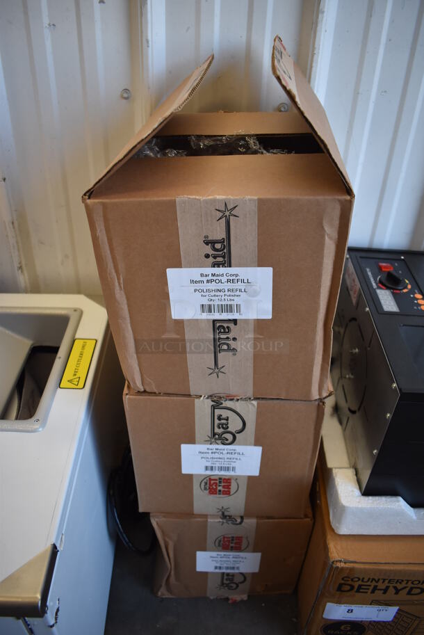 BRAND NEW SCRATCH AND DENT! Bar Maid CP-3000-D Stainless Steel Commercial Countertop Cutlery Dryer / Polisher Machine w/ 3 Boxes of Polishing Refill Beads. 110-120 Volts, 1 Phase. 22.5x20.5x17. Tested and Working! - Image 5 of 11