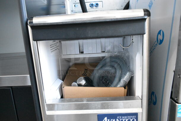 BRAND NEW SCRATCH AND DENT! 2024 Avantco 194UCB77A Stainless Steel Commercial Undercounter Bullet Ice Machine - 96 lb. 115 Volts, 1 Phase.  - Image 2 of 7