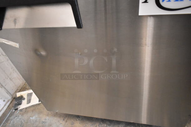 BRAND NEW SCRATCH AND DENT! 2024 Avantco 178APT27HC Stainless Steel Commercial Sandwich Salad Prep Table Bain Marie Mega Top on Commercial Casters. 115 Volts, 1 Phase. Tested and Working! - Image 3 of 7