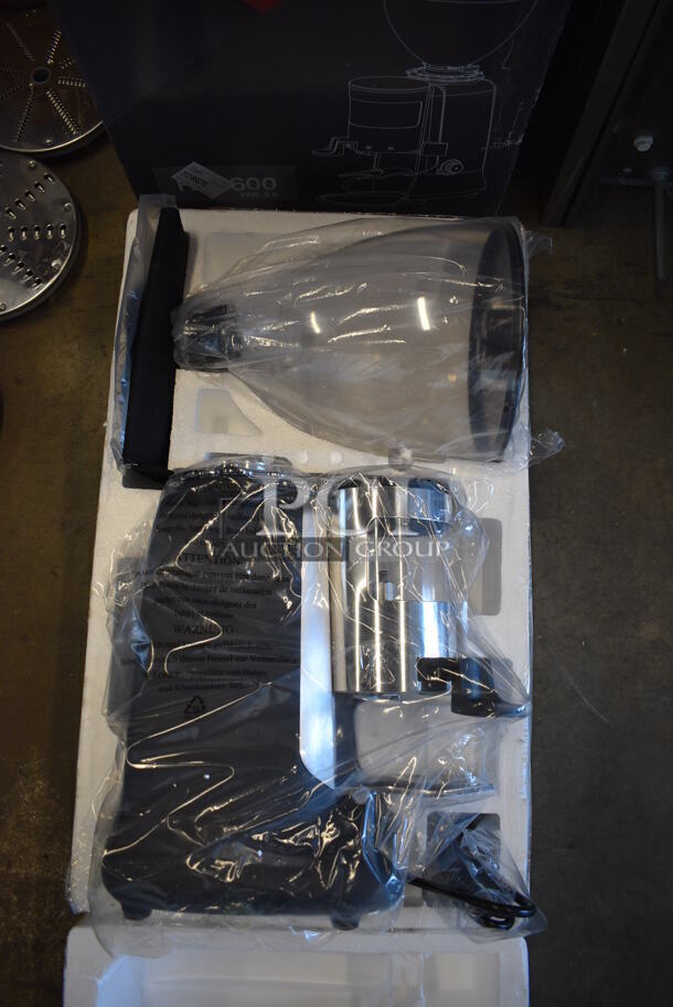 BRAND NEW IN BOX! Cecilware HC-600 Venezia II Metal Commercial Countertop Espresso Grinder. 110 Volts, 1 Phase. 9x13x24. Tested and Working! - Image 3 of 8