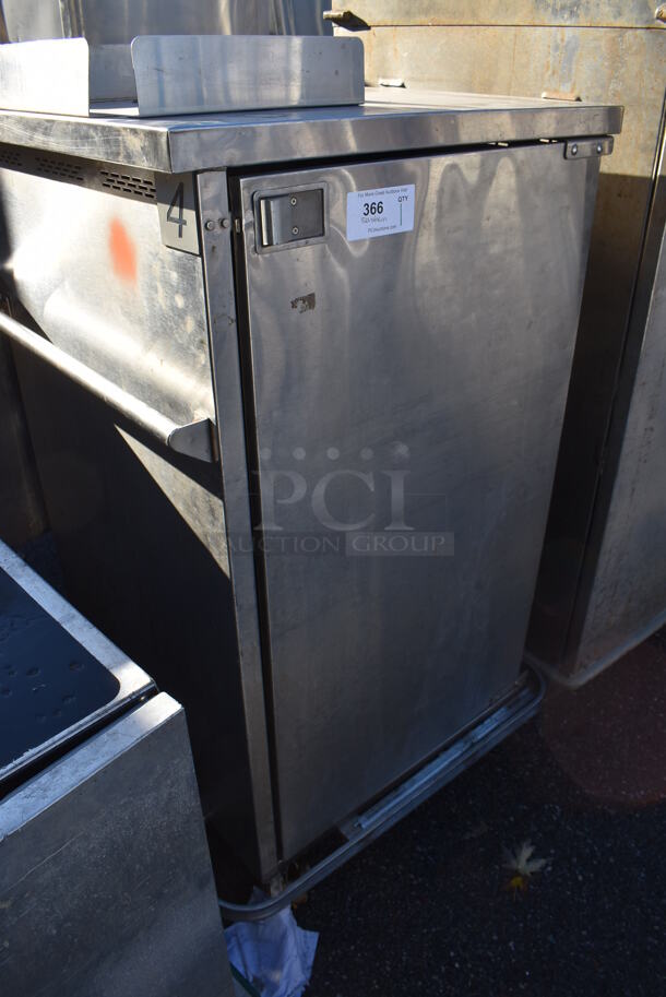 Stainless Steel Commercial Enclosed Pan Rack on Commercial Casters. 33x32x55 - Image 2 of 4