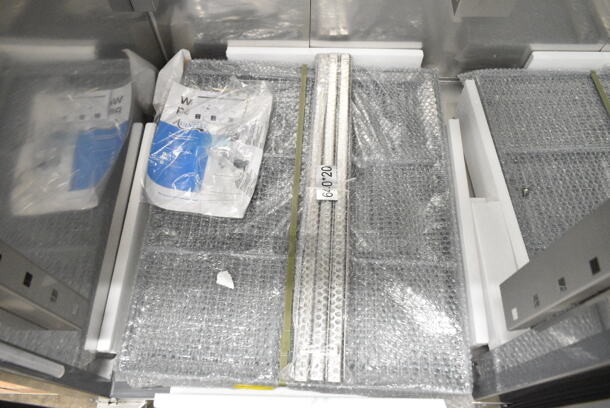 BRAND NEW SCRATCH AND DENT! 2023 Avantco 178Z2RGHC Stainless Steel 54" Glass Door Stainless Steel Reach-In Refrigerator w/ Poly Coated Racks. 115 Volts, 1 Phase.  Tested and Working! - Image 5 of 7