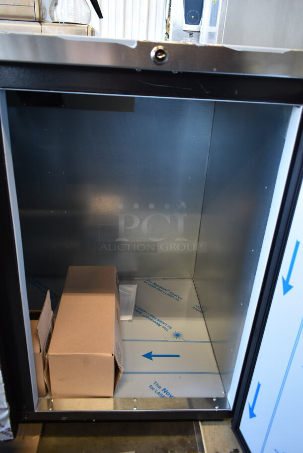 BRAND NEW SCRATCH AND DENT! Beverage Air DD78HC-1-B Stainless Steel Commercial Direct Draw Kegerator w/ 8 Hoses. Stock Picture Used as Gallery. 115 Volts, 1 Phase. Tested and Working! - Image 12 of 12