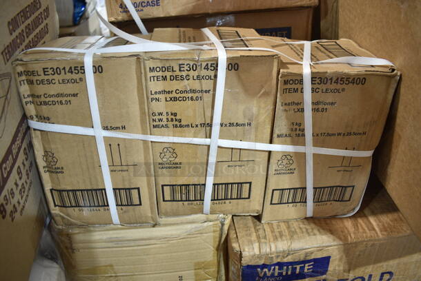 PALLET LOT of 32 BRAND NEW Boxes Including 347RPBD10WHS Visions 10" White Plastic Plate with Silver Bands - 120/Case, Choice Medium Weight White Sporks, 500MFT Lavex White M-Fold (Multifold) Towel - 4000/Case, 3 Box E301455400 Leather Conditioner, 2 Box Choice Hot Cup Travel Lids, 500TW5 Choice 5 oz. Translucent Thin Wall Plastic Cold Cup - 2500/Case, 966TALLFLDB Choice White Tall-Fold 6" x 13" Dispenser Napkin - 8000/Case, 128HD8COMBO ChoiceHD 8 oz. Microwavable Translucent Plastic Deli Container and Lid Combo Pack - 240/Case, Ceramic Pizza Trays, 612FFL1230 Choice Foil Steam Table Pan Lid - Full Size - 50/Case, 395TO881 EcoChoice 8" x 8" x 3" Compostable Sugarcane / Bagasse 1 Compartment Take-Out Box - 200/Case, 129MCR24B Choice 24 oz. Black Round Microwavable Heavy Weight Container with Lid 7 1/4" - 150/Case. 32 Times Your Bid!  - Image 4 of 12