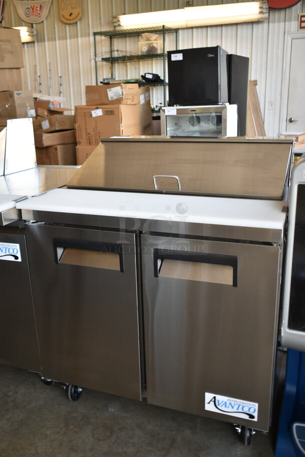 BRAND NEW SCRATCH AND DENT! 2023 Avantco 178APT36HC Stainless Steel Commercial Sandwich Salad Prep Table Bain Marie Mega Top on Commercial Casters. 115 Volts, 1 Phase. Tested and Working! - Image 4 of 9
