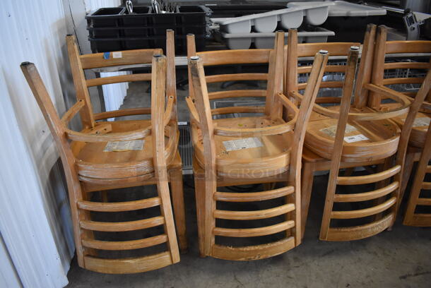 6 Wooden Dining Chairs. 16.5x17.5x31. 6 Times Your Bid! - Image 4 of 5