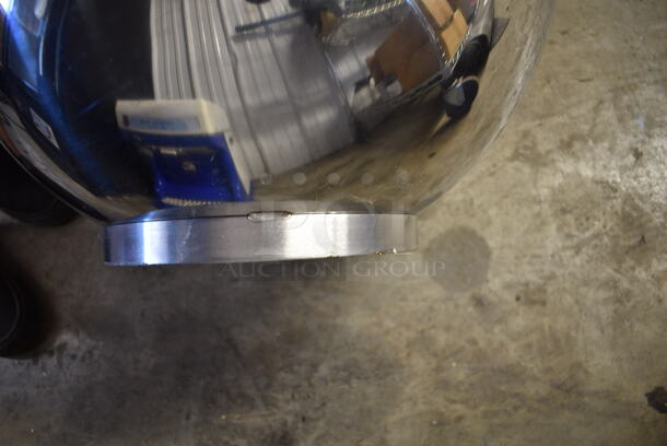 BRAND NEW SCRATCH AND DENT! Stainless Steel Mixing Bowl.  - Image 9 of 10