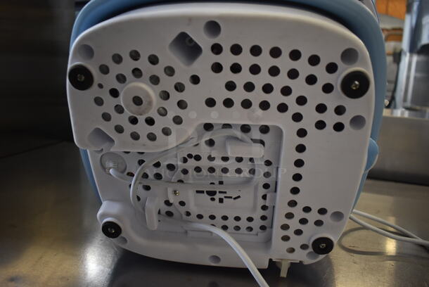 IN ORIGINAL BOX! Pure Clean PUCWM33 Portable Mini Washing Machine. 14x14x7 - Image 7 of 8