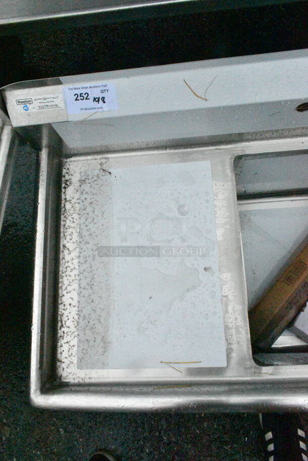 BRAND NEW SCRATCH AND DENT! Steelton 522CS11818L  38 3/4" 18-Gauge Stainless Steel One Compartment Commercial Sink with Left Drainboard - 18" x 18" x 12" Bowl - Image 6 of 7