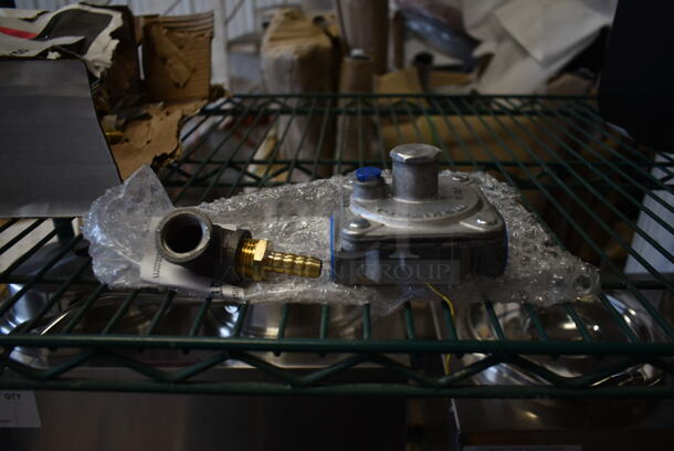 BRAND NEW SCRATCH AND DENT! Gas Connector Hose Piece and Regulator.  - Image 1 of 5