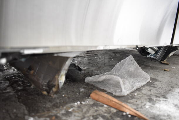 BRAND NEW SCRATCH AND DENT! 2024 Avantco 178SSUC48FHC Stainless Steel Commercial 2 Door Undercounter Freezer on Commercial Casters. 115 Volts, 1 Phase. Tested and Working!  - Image 3 of 6