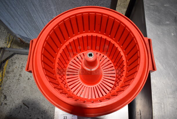 Chef Master Red Poly Salad Spinner Lettuce Spinner. 19x17x22 - Image 4 of 6