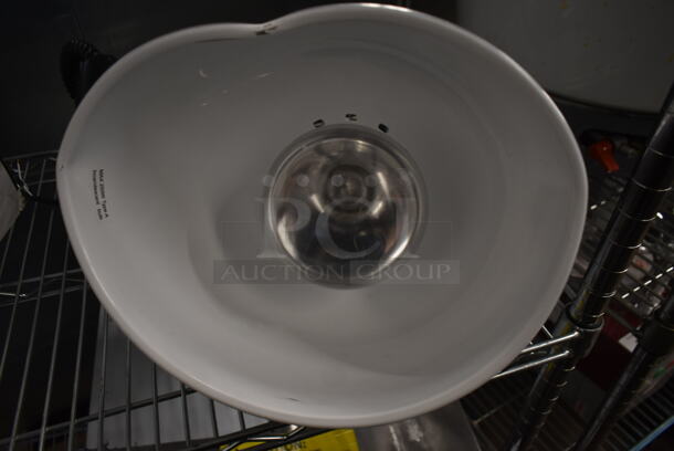 BRAND NEW SCRATCH AND DENT! ServIt 423HLR85SS Metal Ceiling Mount Heat Lamp. 120 Volts, 1 Phase. Cannot Test Due To Cut Power Cord - Image 5 of 5