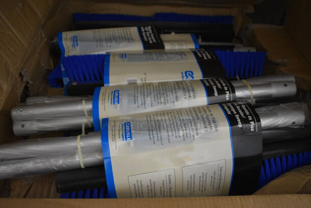 5 BRAND NEW IN BOX! Carlisle Broom Squeege Combo. 18x3x4. 5 Times Your Bid! - Image 1 of 4