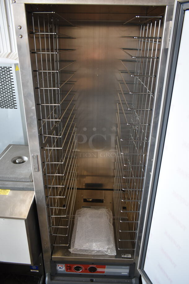 BRAND NEW SCRATCH AND DENT! 2023 Metro C519-HFC-4 Stainless Steel Commercial Single Door Warming Holding Proofing Cabinet on Commercial Casters. 120 Volts, 1 Phase. Tested and Working! - Image 4 of 6