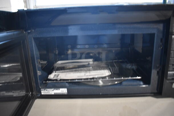 BRAND NEW! Samsung Model ME21M706BAS Chrome Finish Microwave Oven. 120 Volts, 1 Phase. 30x17x17 - Image 3 of 6
