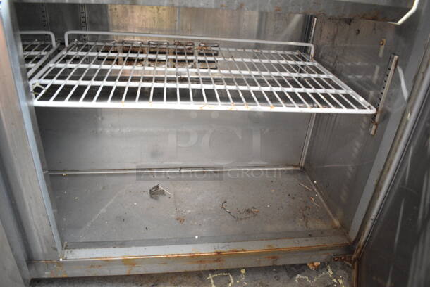 Avantco 178SCLM260 Stainless Steel Prep Table. No Lid. 115 Volts, 1 Phase. Tested and Powers On But Does Not Get Cold - Image 4 of 6