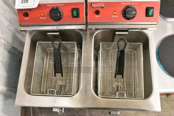 BRAND NEW SCRATCH AND DENT! 2023 Avantco 177F202 Stainless Steel Commercial Countertop Electric Powered 2 Bay Fryer w/ Lids and Metal Fry Baskets. 208-240 Volts, 1 Phase. - Image 5 of 8