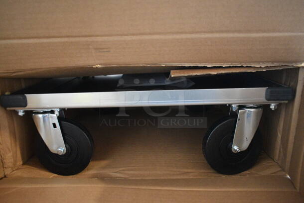 BRAND NEW IN BOX! Metro D2020N Metal Dish Caddy Dolly on Commercial Casters. 22x22x7.5