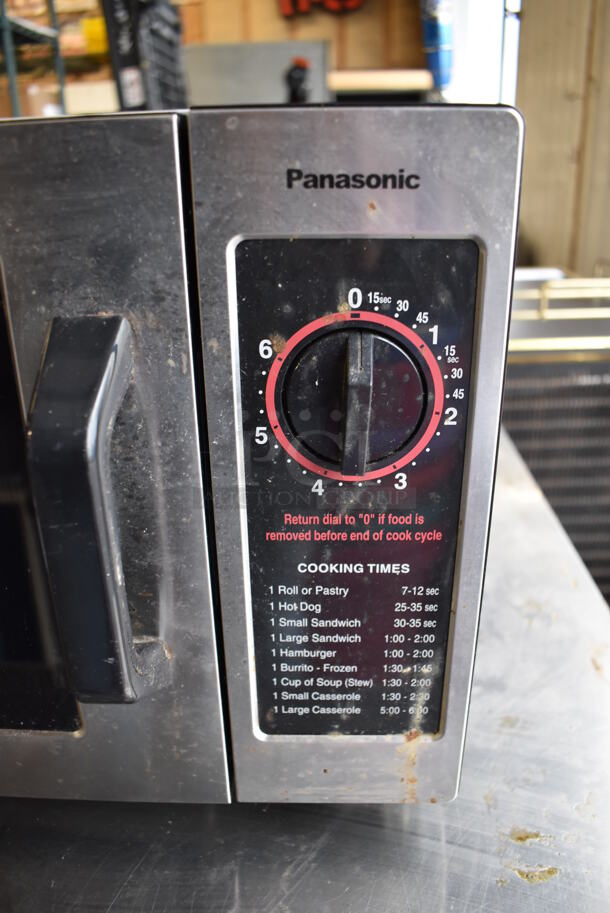 Panasonic CME-1024F Metal Commercial Countertop Microwave Oven. 120 Volts, 1 Phase. 20x15x12 - Image 4 of 7