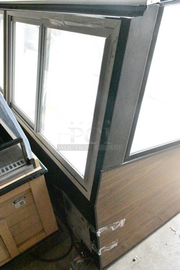 BRAND NEW SCRATCH AND DENT! Federal SN96 Countertop Dry Display Case Merchandiser. 120 Volts, 1 Phase.  - Image 7 of 12