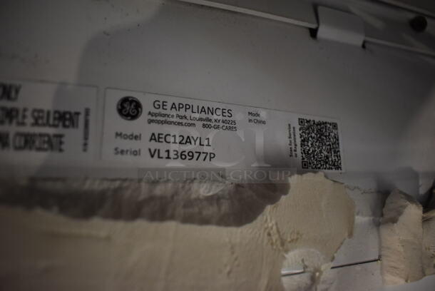 General Electric AEC12AYL1 Window Mount Air Conditioner. 115 Volts, 1 Phase. 22x21x17.5. Tested and Working! - Image 5 of 6