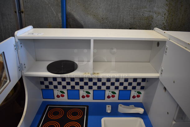 Melissa & Doug Childrens Play Kitchen w/ Shopping Cart. 42x17x43 - Image 4 of 12