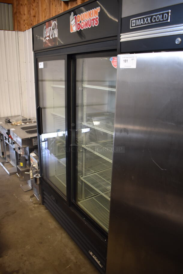 2012 True GDM-45EM-LD Commercial Two-Door Black Merchandiser Cooler With Polycoated Racks. 115V, 1 Phase. Tested and Working! - Image 3 of 6