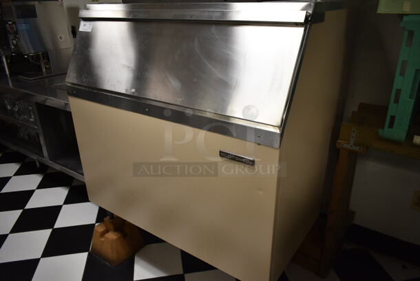 2018 Manitowoc IYT0500A-161 Indigo NXT Stainless Steel Commercial Ice Machine Head on Scotsman BH900E Commercial Ice Bin. 115 Volts, 1 Phase. BUYER MUST REMOVE. Tested and Working! (ice room) - Image 6 of 12
