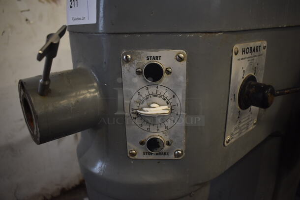 Hobart L800 Metal Commercial Floor Style 80 Quart Planetary Dough Mixer w/ Metal Mixing Bowl, Dough Hook and Paddle Attachments. 208 Volts, 3 Phase. 30x45x57 - Image 5 of 8