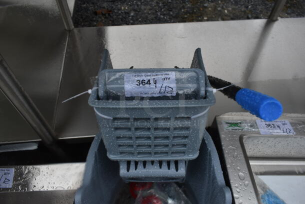 BRAND NEW SCRATCH AND DENT! Lavex 274MOPBCKTGY 35 Qt. Gray Mop Bucket & Side Press Wringer Combo - Image 5 of 5